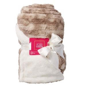 ULTA BEAUTY PLUSH THROW.